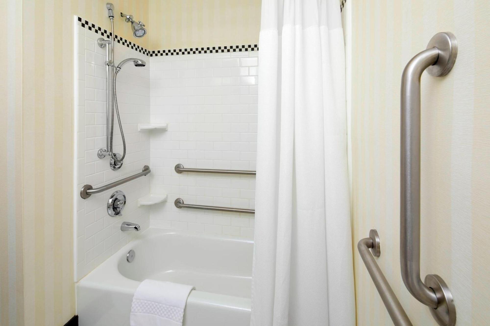 Fairfield Inn & Suites By Marriott Cumberland Kültér fotó